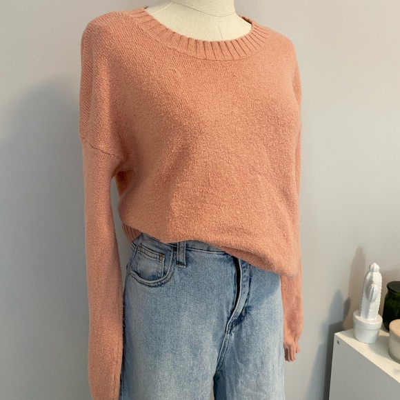 Coral Knit Light Weight Sweater | Hollister - Picture 5 of 8